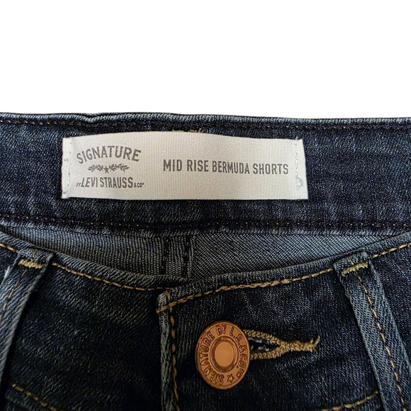 Levi Strauss Womens Midrise Bermuda Jean Shorts Size 10 - Picture 3 of 10